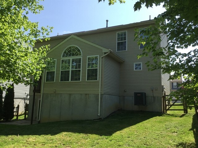 Building Photo - 5299 Appaloosa Cir