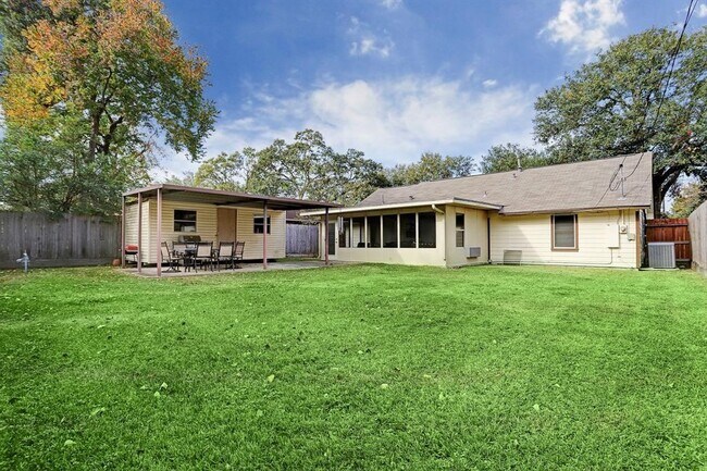 Building Photo - 5205 Verdome Ln