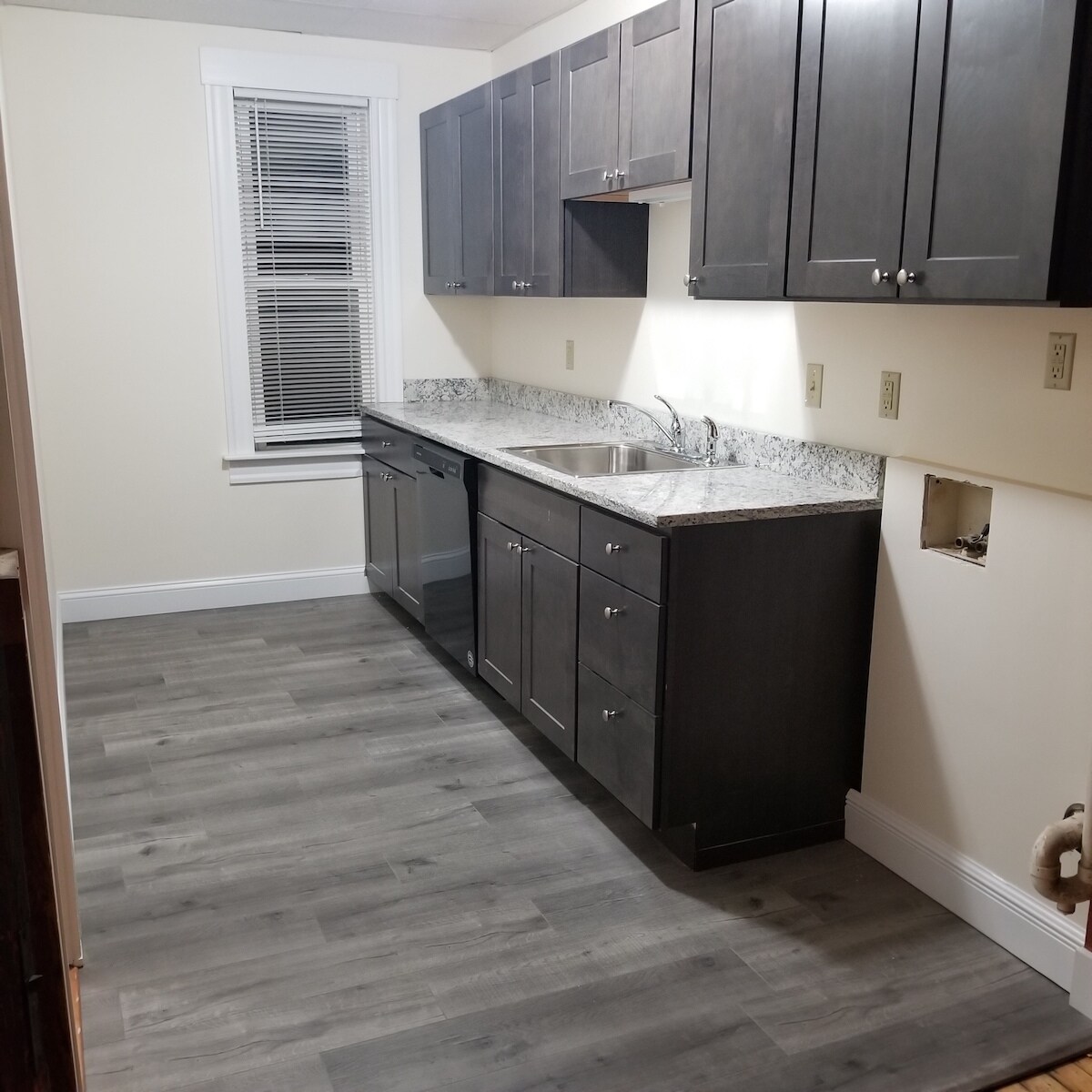 Building Photo - 5 Cohasset St