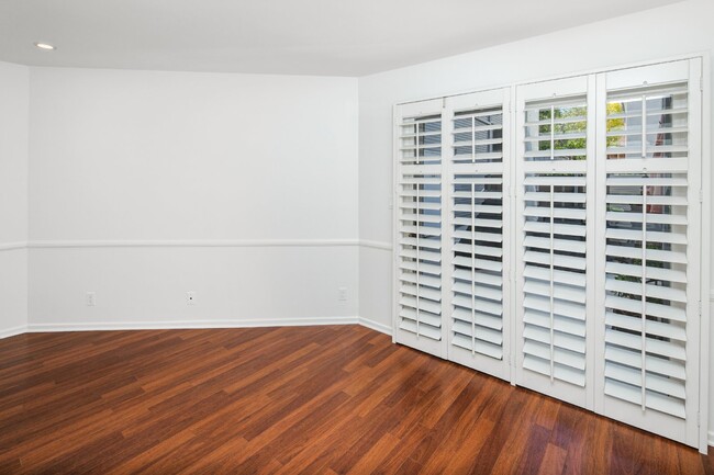 Building Photo - Exquisite Ocean View 2 Bed Townhome: Luxur...