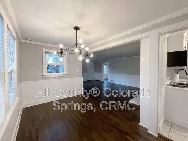 Building Photo - 2003 N El Paso St