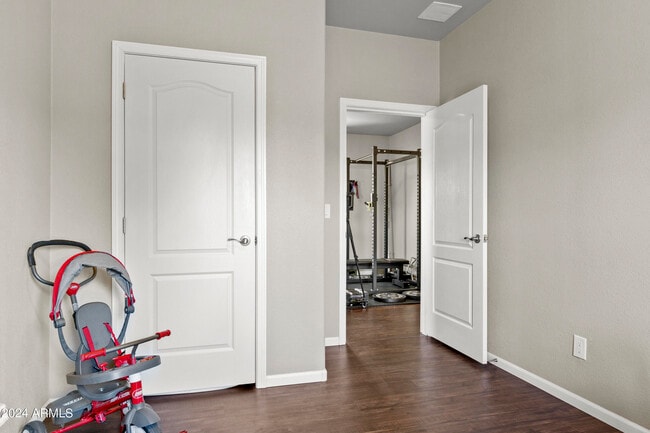 Building Photo - 401 Kaibab Ave