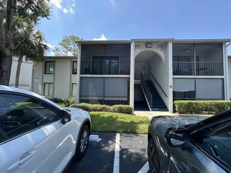 Primary Photo - 1311 S Pine Ridge Cir