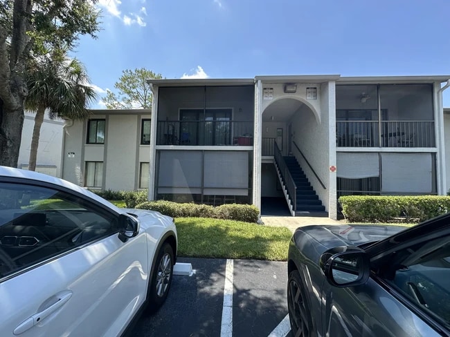 Building Photo - 1311 S Pine Ridge Cir