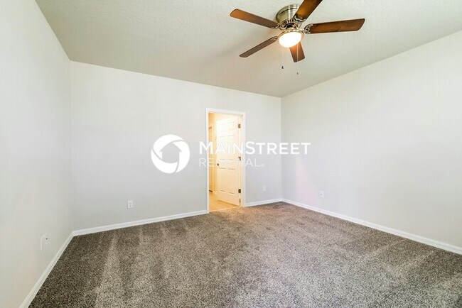 Building Photo - 4 Bedroom Pet-Friendly Home in Davenport, FL with Main Street Renewal