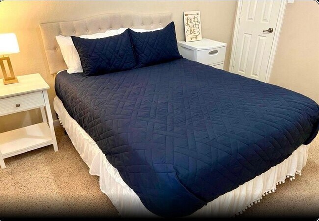 Building Photo - 22 Bettina Ln