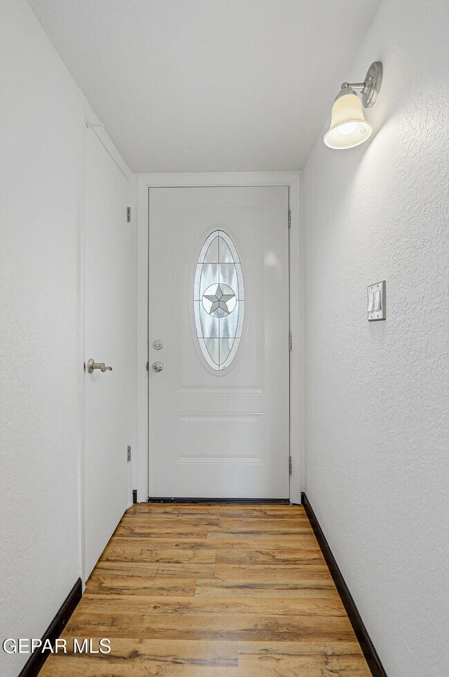 Building Photo - 5609 Van Horn Dr