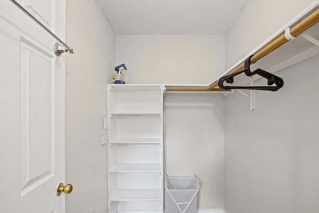 Building Photo - 5006 Acorn Grove Ct