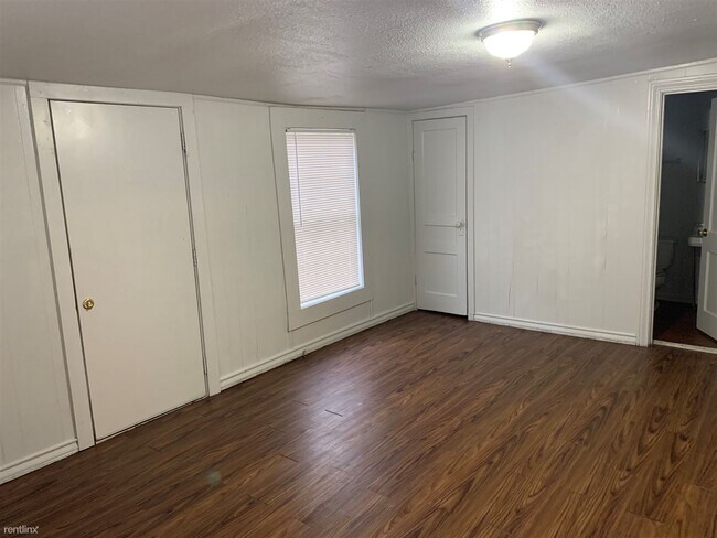 Building Photo - 2 br, 1 bath Duplex - 1426 Panhandle St