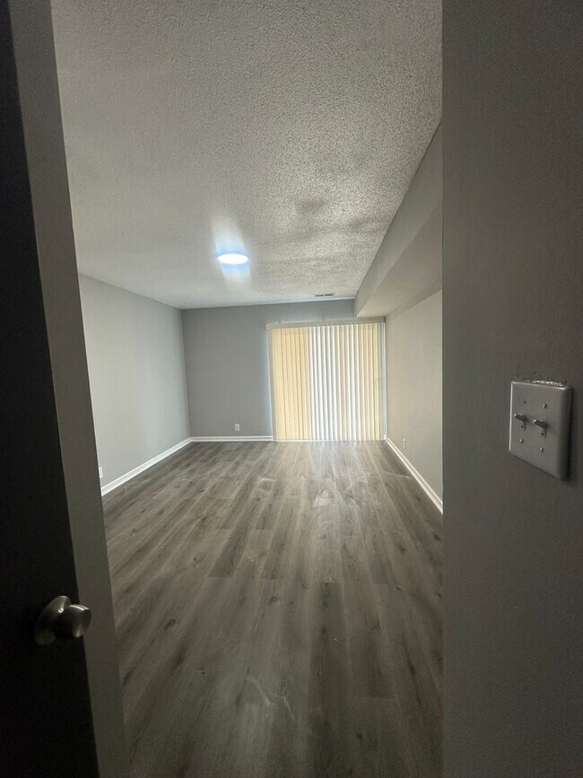 Building Photo - Discover Your Perfect Home at Bellagio Nor...