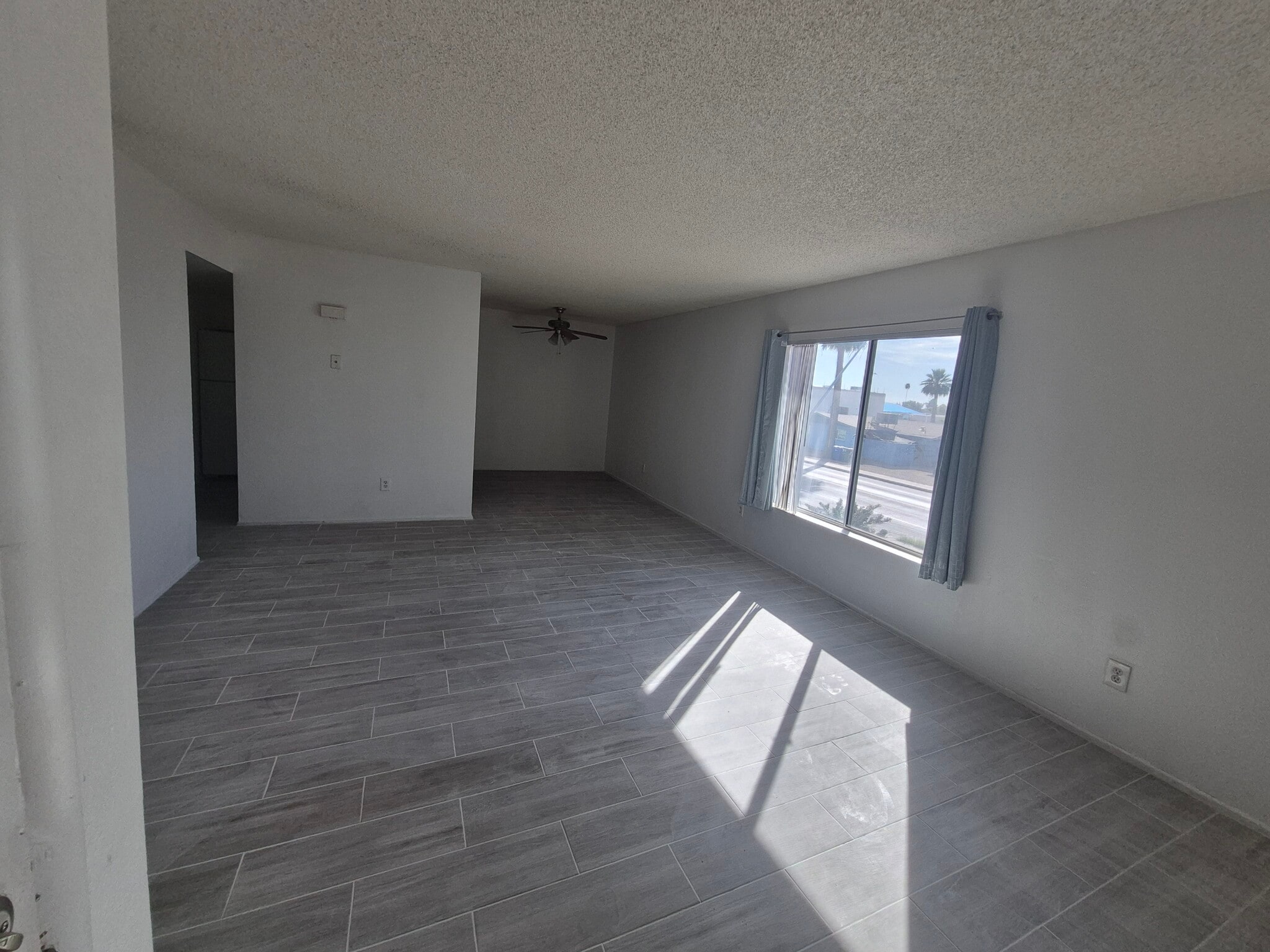 Building Photo - 851 S Horne