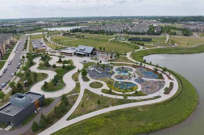 Building Photo - 8094 Evergreen Ln N