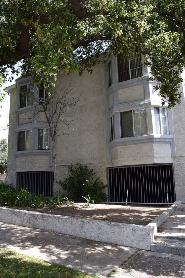 Building Photo - 101 S. 7th Street, Burbank
