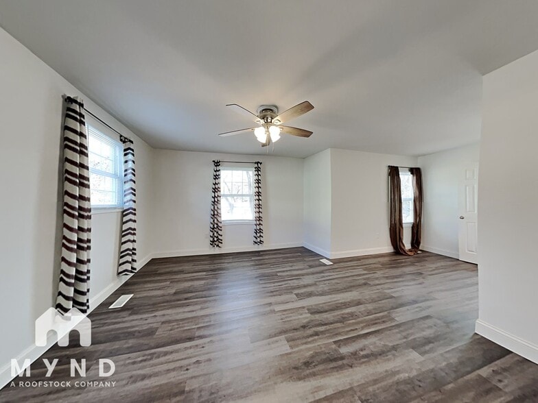 Building Photo - 713 Quarry St