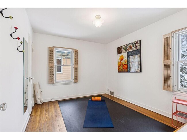 Building Photo - 1197 W Como Blvd