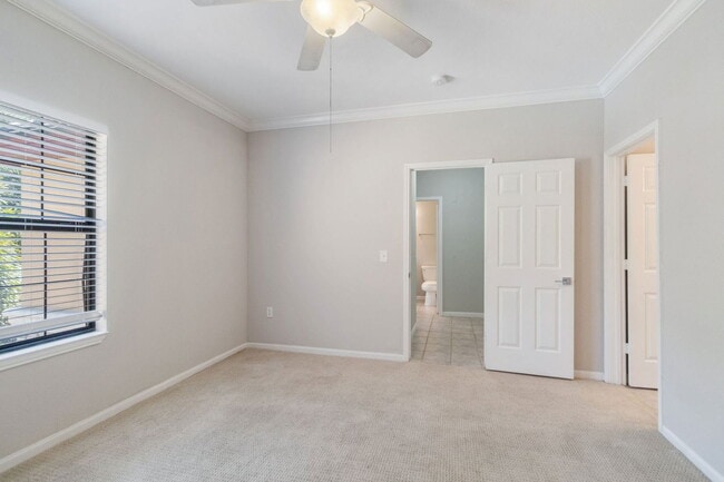 Building Photo - 2152 Portofino Pl