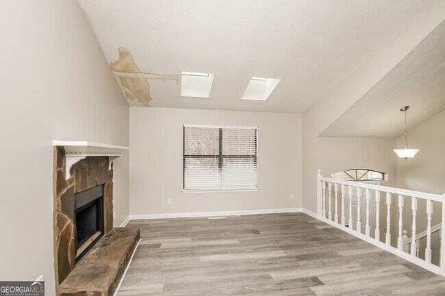 Building Photo - 1062 Buckboard Ct