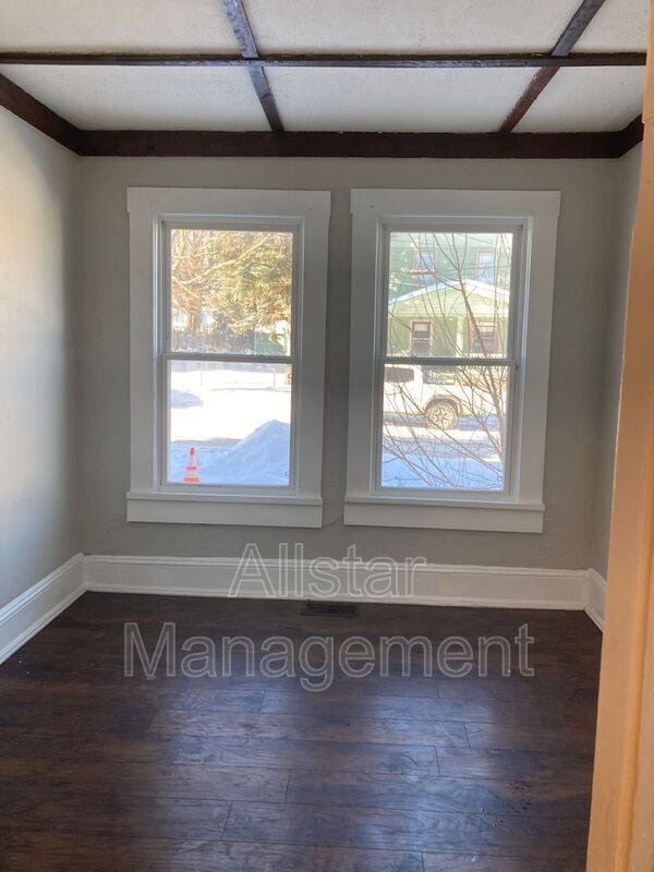 Building Photo - 3523 W 58th St