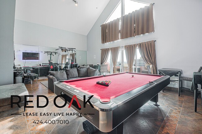 Building Photo - 6700 Franklin Pl