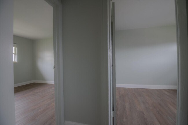 Building Photo - 3105 Clairpoint Ct