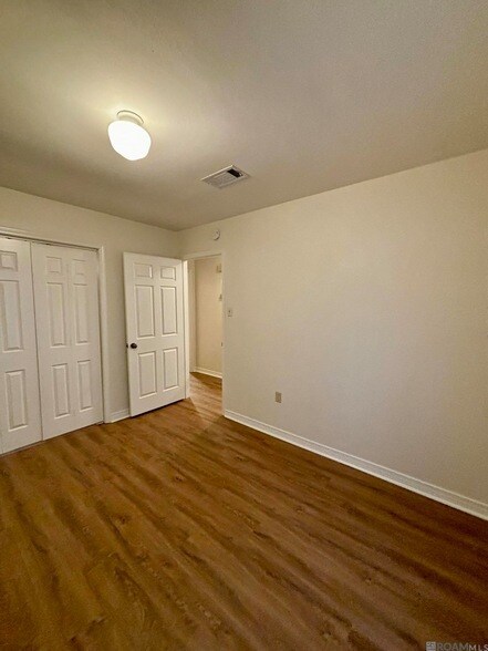 Building Photo - 5416 Heatherstone Dr