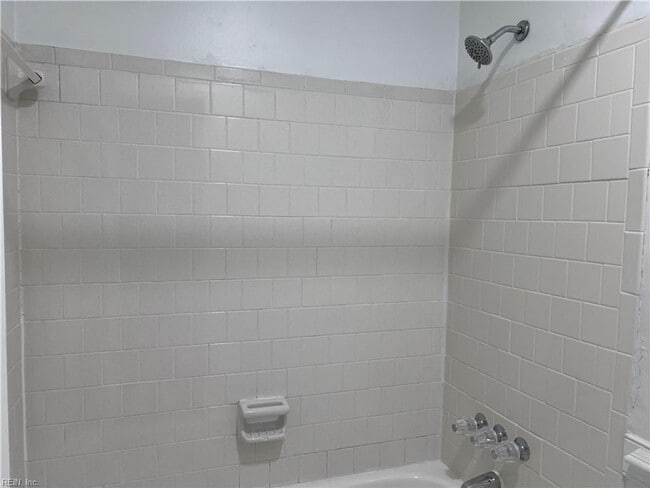 Building Photo - 947 Wildwood Square Ct