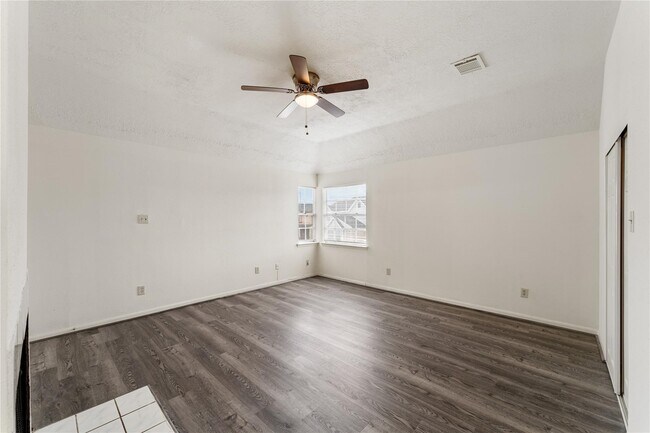 Building Photo - 6422 Chatham Island Ln