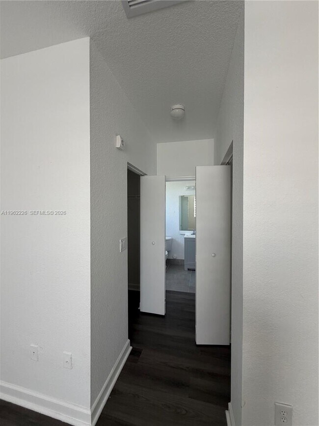 Building Photo - 24532 SW 110th Ave