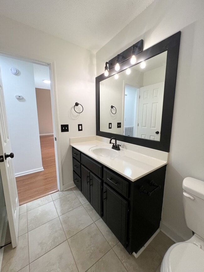 Building Photo - Beautiful Single-Family Home! Bonus Room, ...