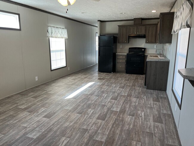 Building Photo - Pelican Point