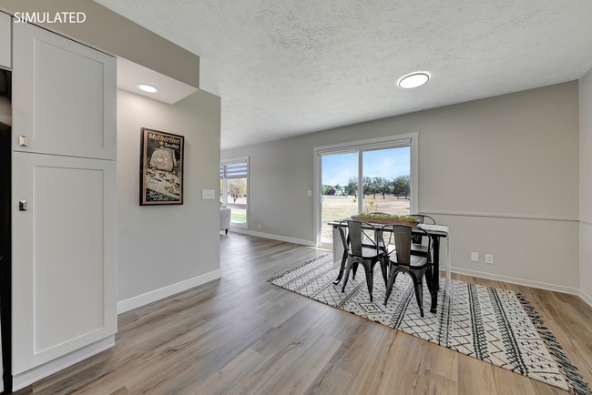 Building Photo - Look at this Ranch!