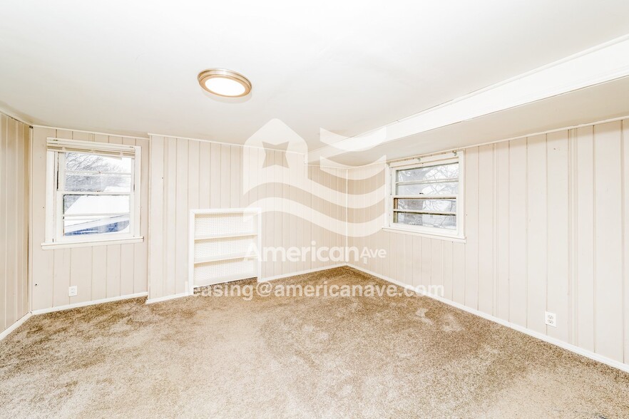 Building Photo - 85 Mc Ardle St