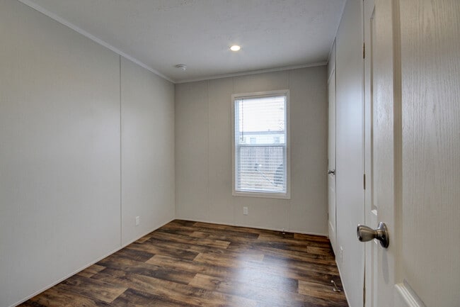 Building Photo - 295 Seays Rd