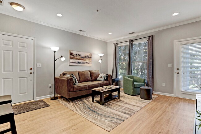 Building Photo - 801 Moratuck Dr