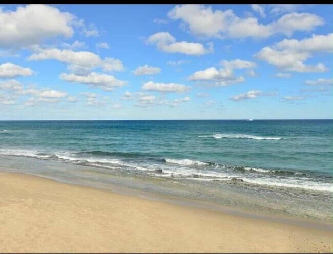 Building Photo - 3450 S Ocean Blvd