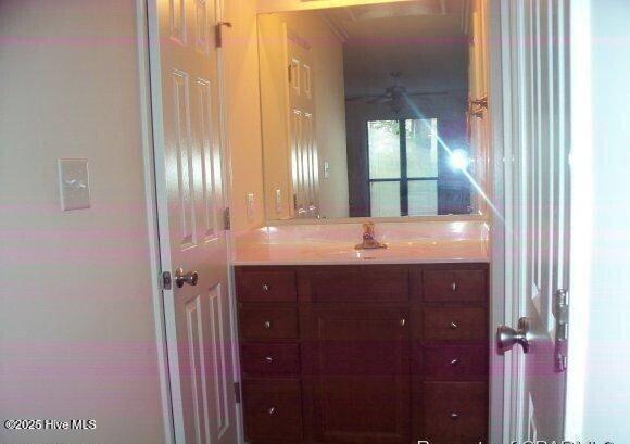 Building Photo - 904 Persimmon Pl