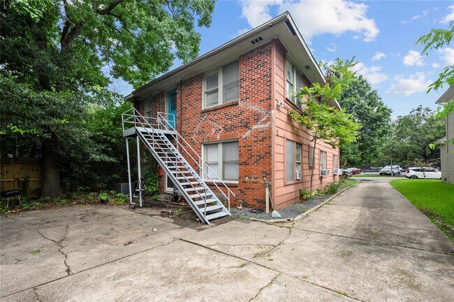 Building Photo - 1817 Sul Ross St