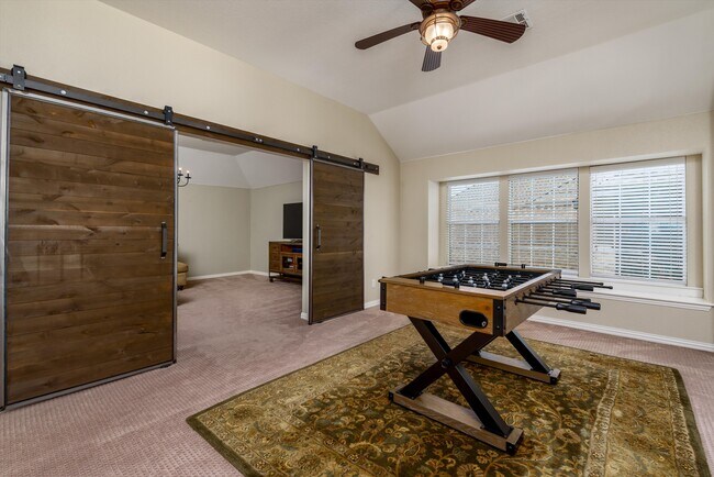 Building Photo - 5055 Navajo Dr