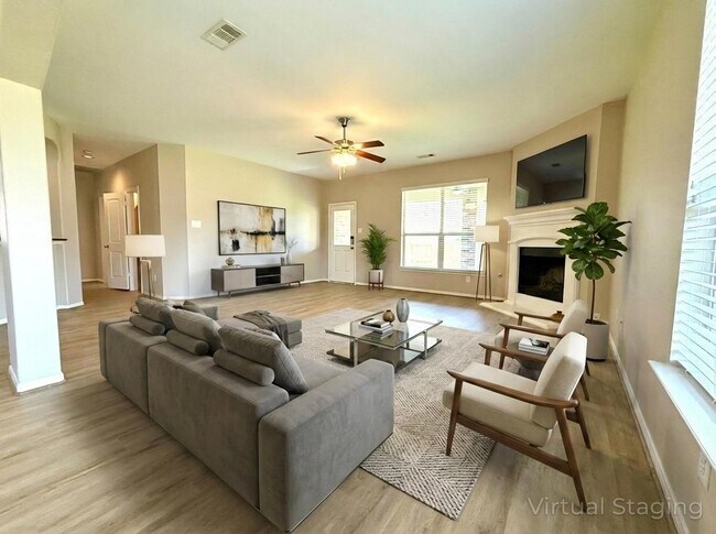 Building Photo - 8139 Edenwood Dr