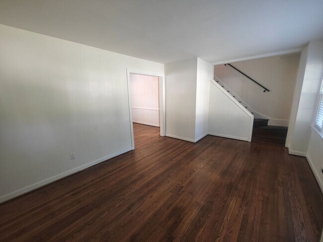 Building Photo - 3 bedroom home off of Parham Rd
