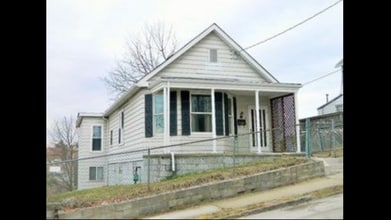Building Photo - 9 Hall Ave