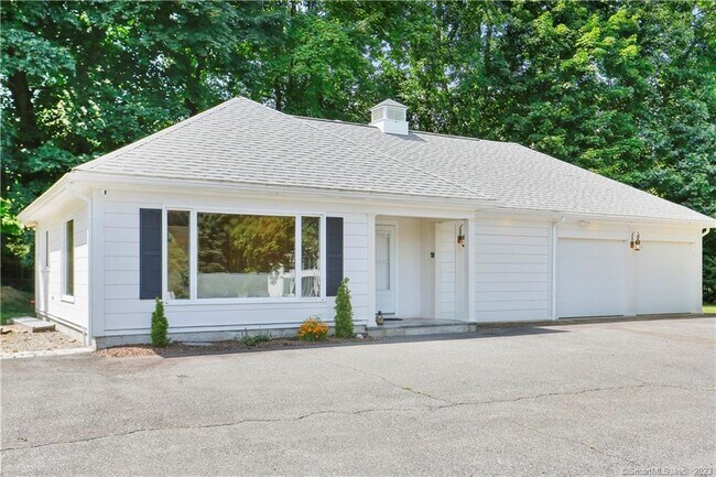Building Photo - 345 Governors Ln