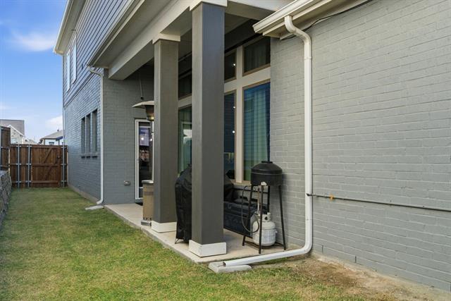 Building Photo - 14404 Balmoral Pl