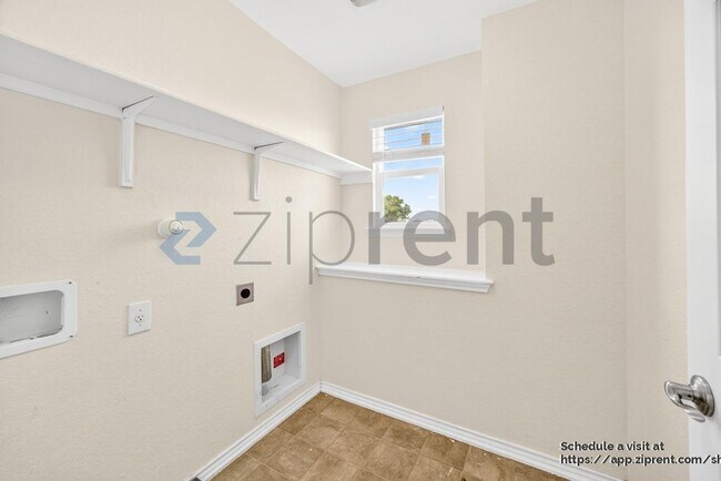 Building Photo - 7414 Bluebonnet Bay