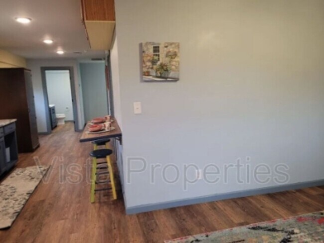 Building Photo - 40216