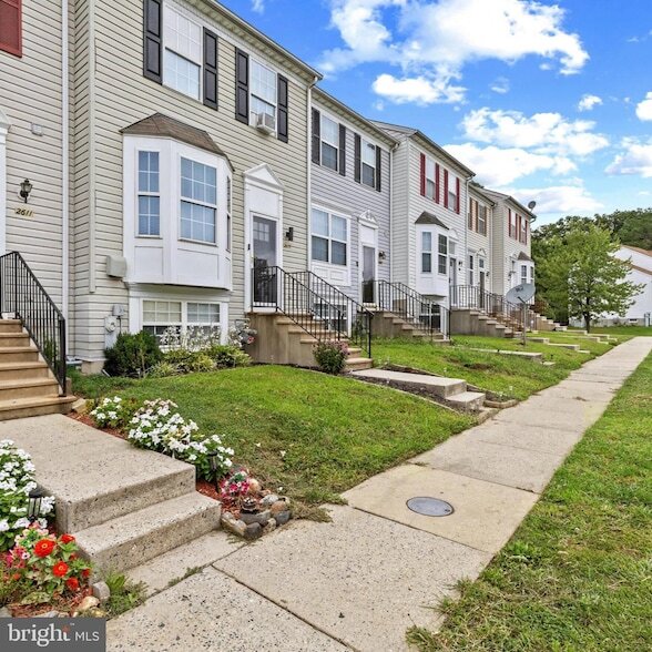 Building Photo - 2609 Claybrooke Dr