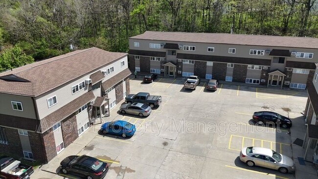 Building Photo - 222 Park Ave