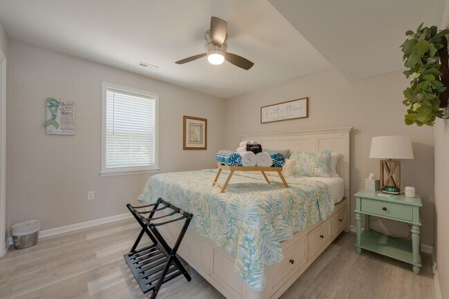 Building Photo - 600 W. Third Street