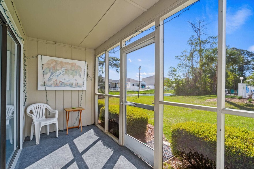 Building Photo - 1920 Bent Grass Dr