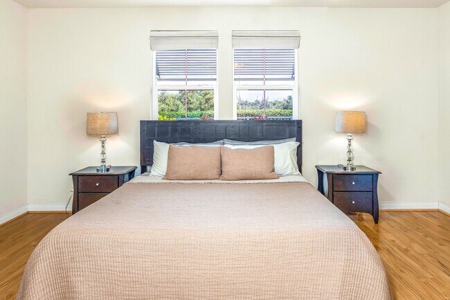 Building Photo - Beautiful Fully Furnished, 2 Bed, 2.5 Bath Kai Ani Village Townhome with Saltwater Pool